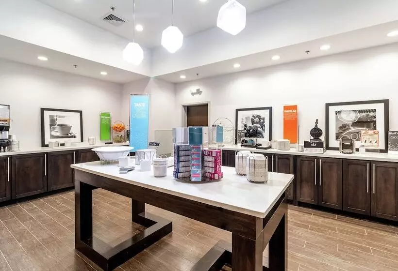 Hotelli Hampton Inn Locust Grove