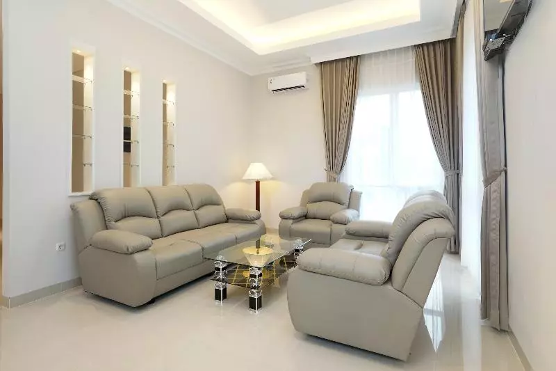 ホテル Oyo 477 Raka Residence Syariah, Purwoharjobanyuwangi
