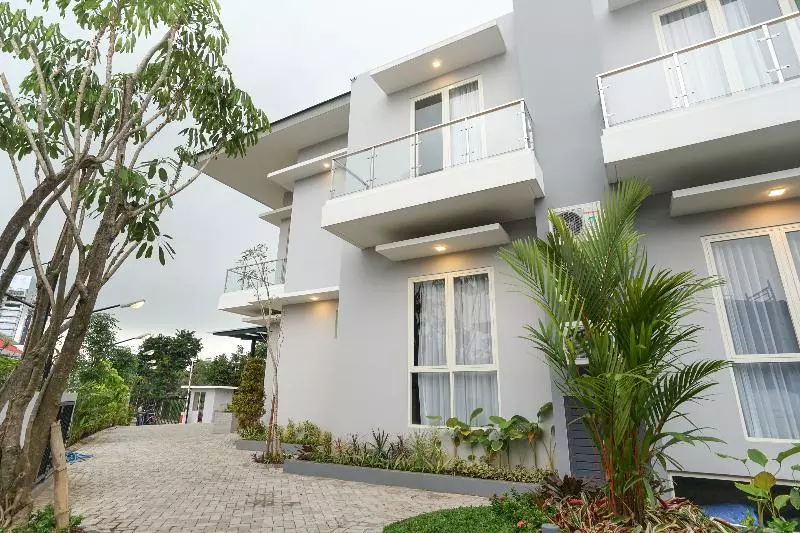 ホテル Oyo 477 Raka Residence Syariah, Purwoharjobanyuwangi