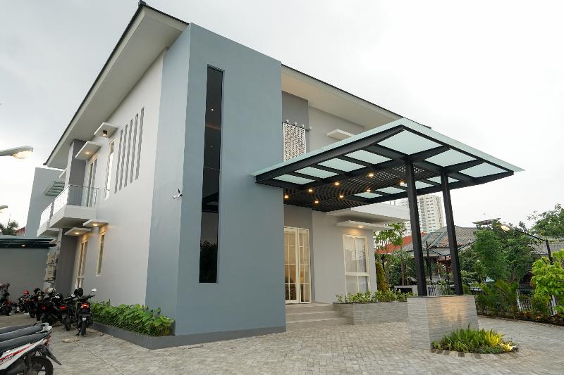 Отель Oyo 477 Raka Residence Syariah, Purwoharjobanyuwangi