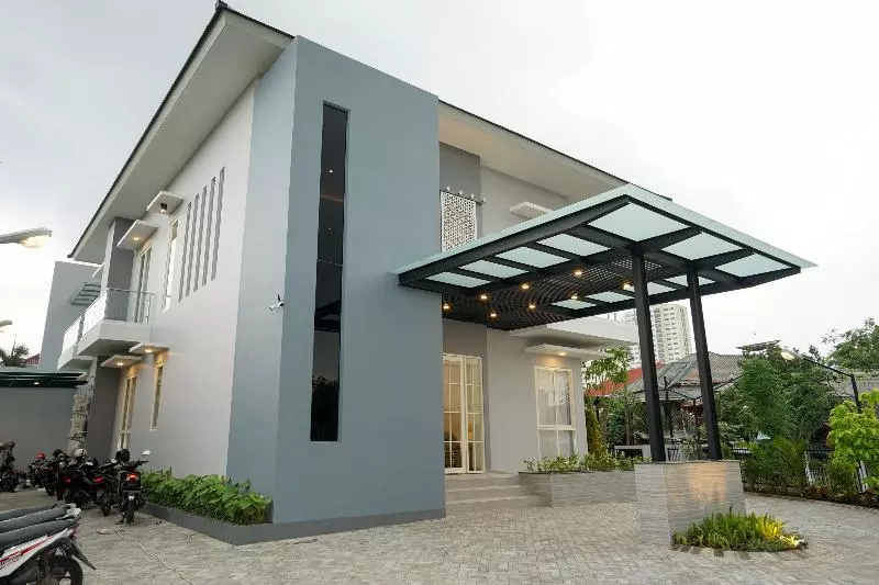 ホテル Oyo 477 Raka Residence Syariah, Purwoharjobanyuwangi