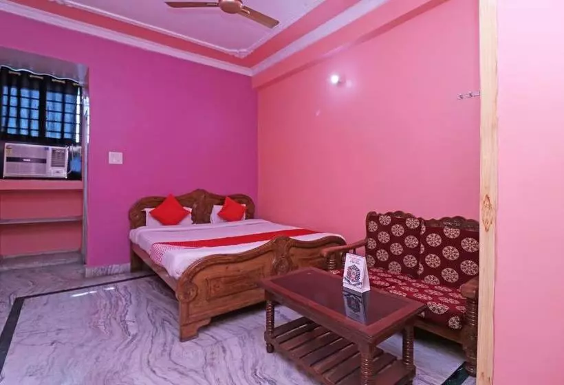Oyo 27934 Hotel Ganga Mahal