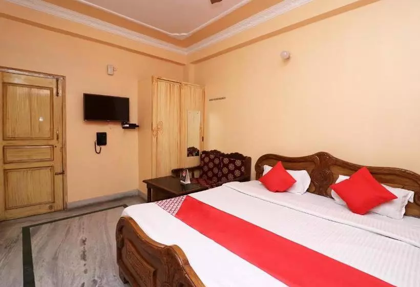 Oyo 27934 Hotel Ganga Mahal