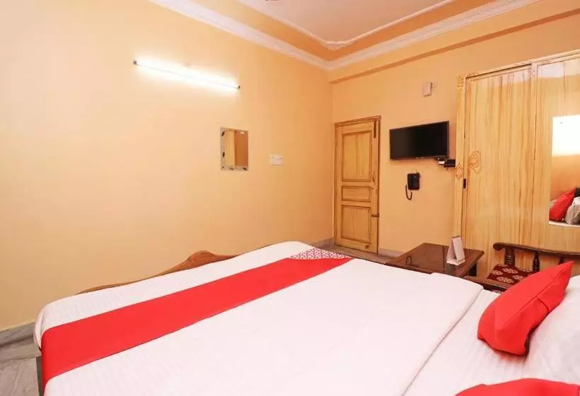 Oyo 27934 Hotel Ganga Mahal