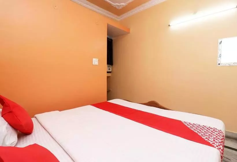 Oyo 27934 Hotel Ganga Mahal