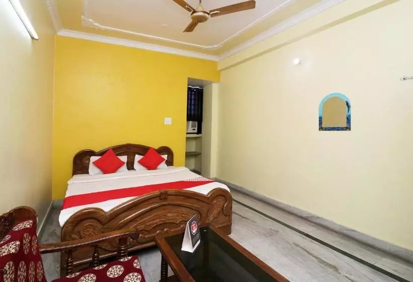 Oyo 27934 Hotel Ganga Mahal
