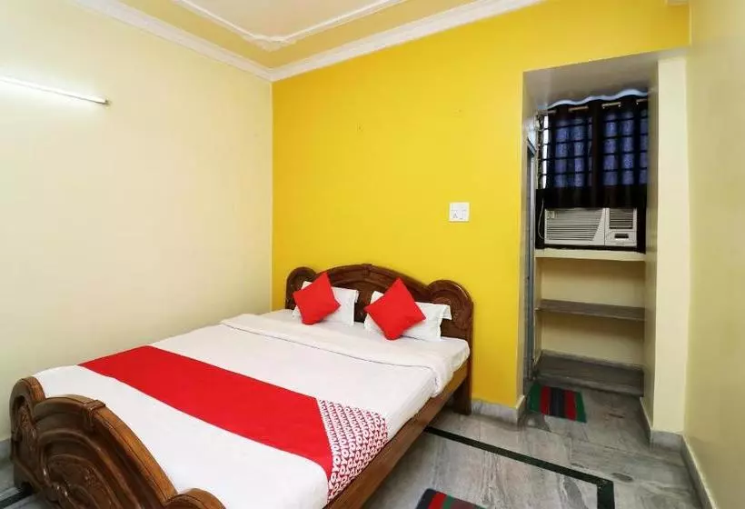 Oyo 27934 Hotel Ganga Mahal