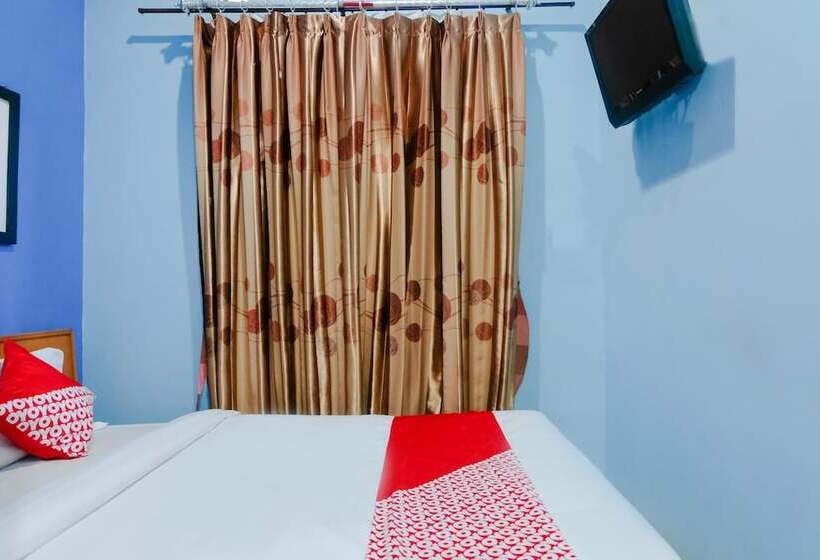 펜션 Oyo 778 Guest House Amalia Malang