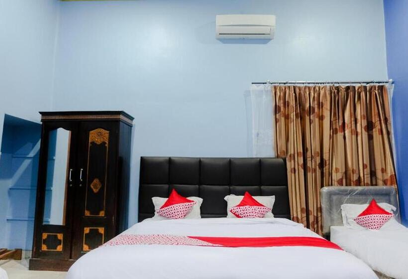 펜션 Oyo 778 Guest House Amalia Malang