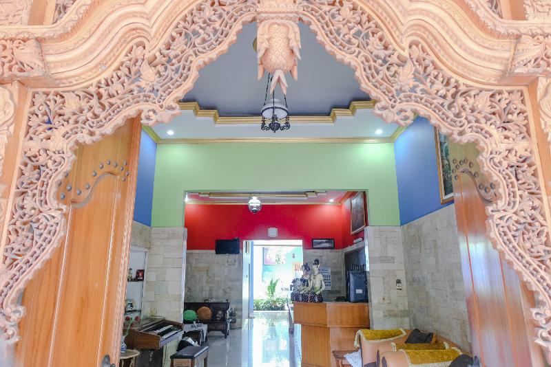 펜션 Oyo 778 Guest House Amalia Malang