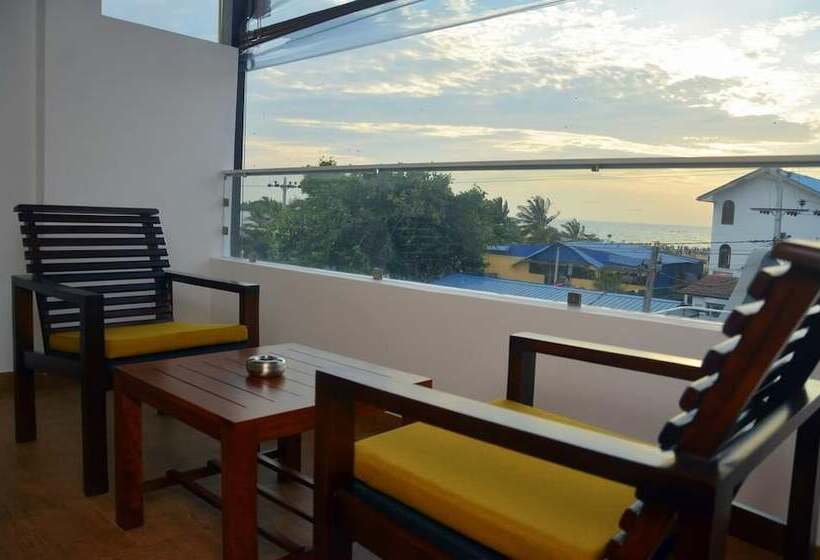 Beach Corridor Hotel & Spa