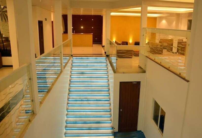 Beach Corridor Hotel & Spa