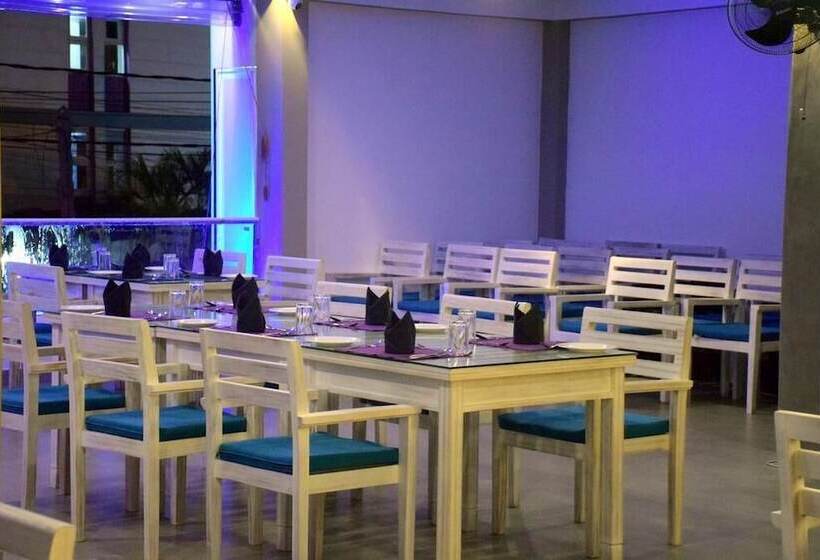 Beach Corridor Hotel & Spa