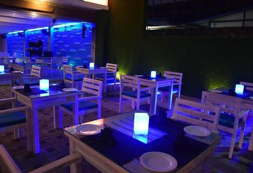 Beach Corridor Hotel & Spa