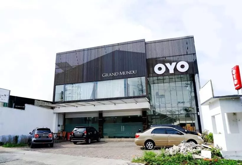 ホテル Oyo 379 Grand Mundu