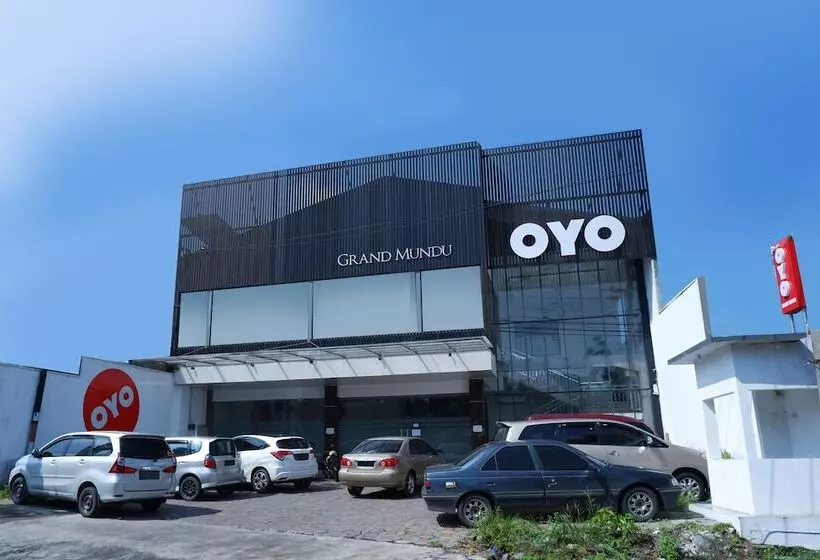 ホテル Oyo 379 Grand Mundu