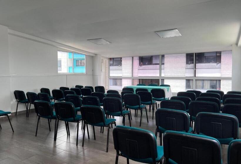 בית מלון כפרי Rosales Gold