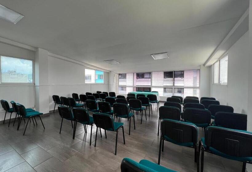 בית מלון כפרי Rosales Gold