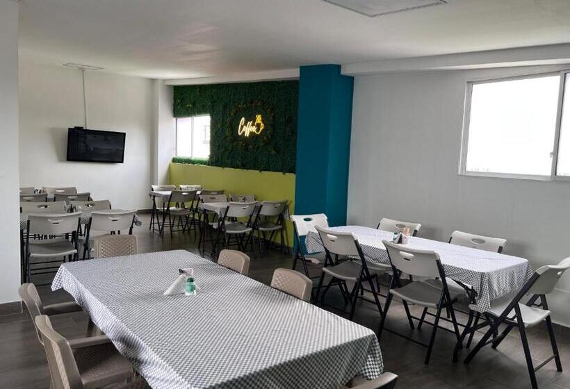 בית מלון כפרי Rosales Gold