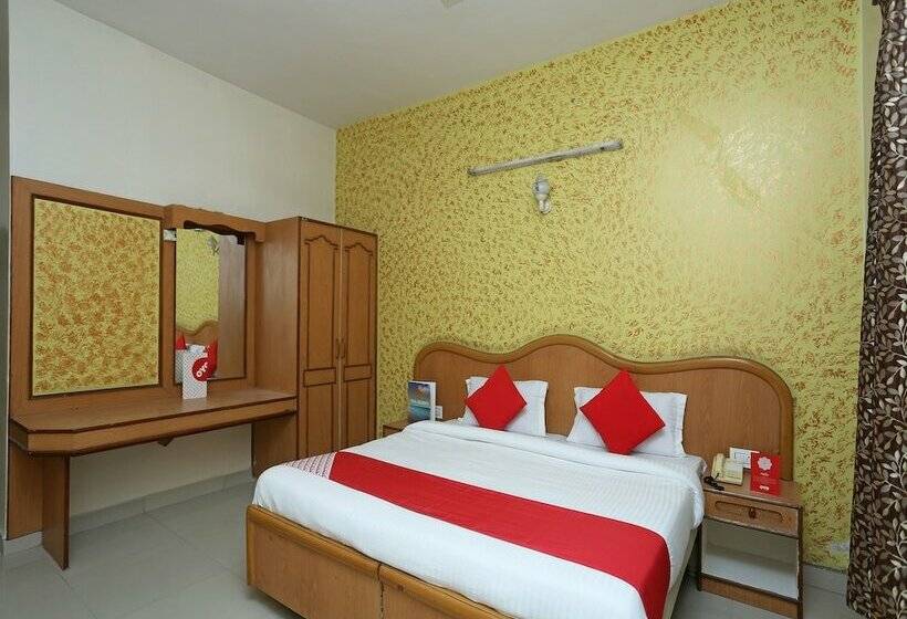 Oyo 16906 Hotel Balsons