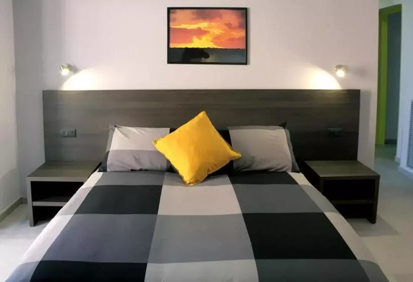 تختخواب و صبحانه Easyroom Frosinone   Casello Autostradale