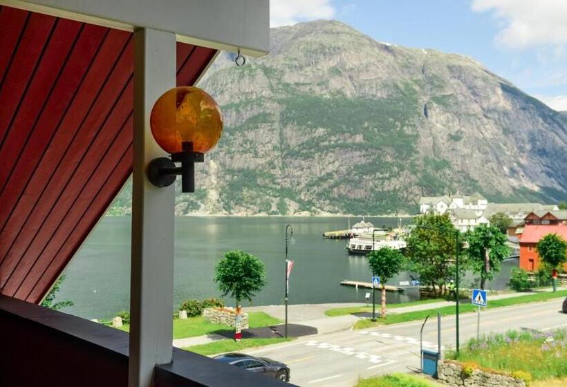 بنسيون Ingrids Apartments