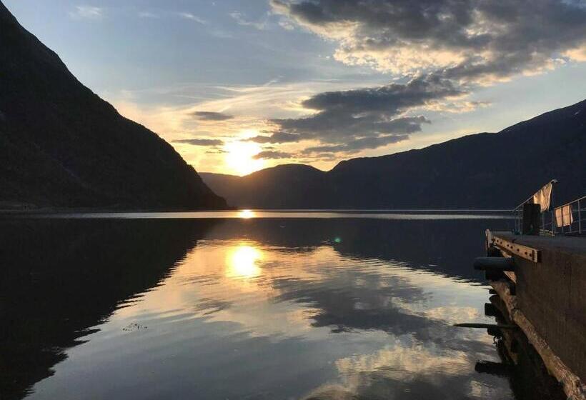 بنسيون Ingrids Apartments