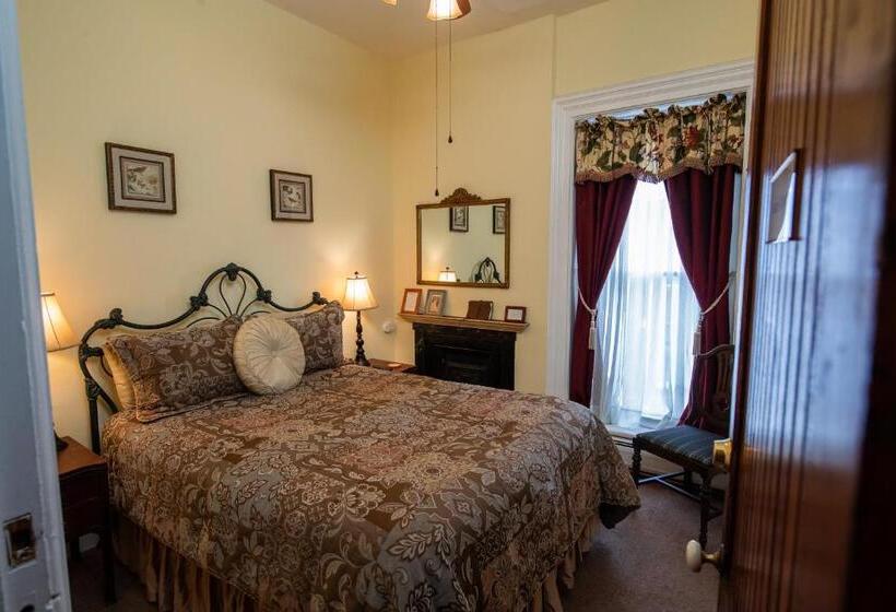 Spencer House Bed & Breakfast