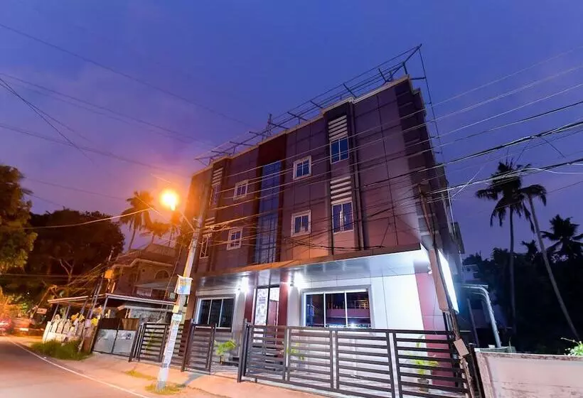ホテル Oyo 14963 Samaritan Inn