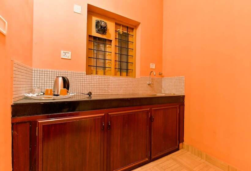 Hotel Oyo 14963 Samaritan Inn