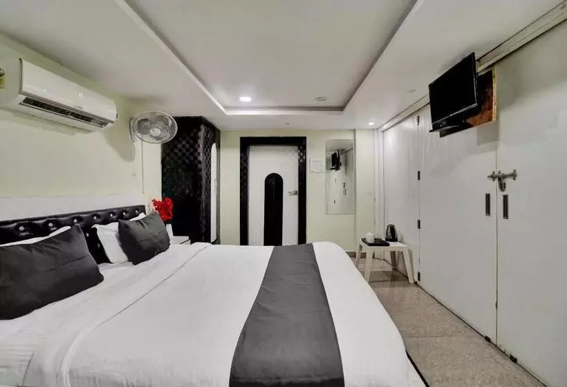 Oyo 23090 Hotel Mani Bhai Patel