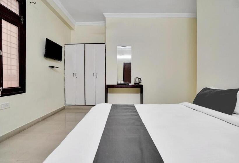 Oyo 23090 Hotel Mani Bhai Patel