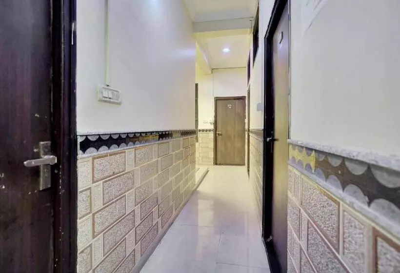 Oyo 23090 Hotel Mani Bhai Patel