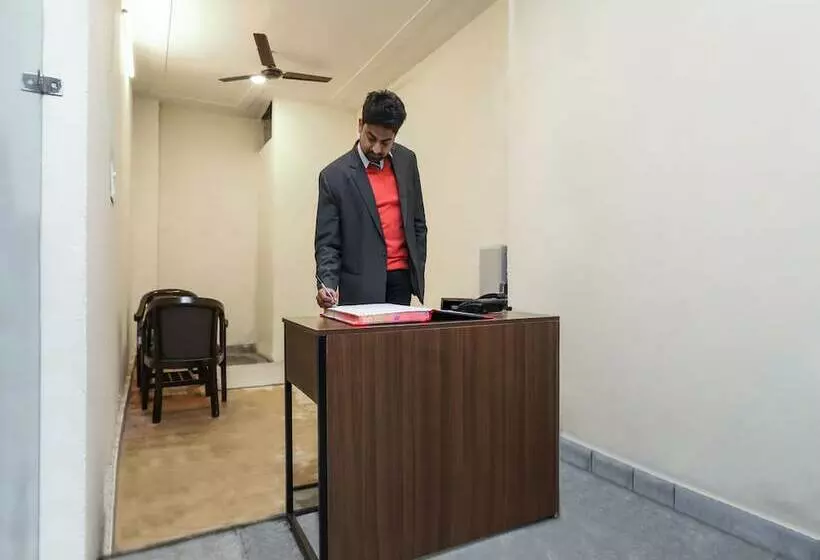 ホテル Silverkey Executive Stays 46142  Ratiram Palace