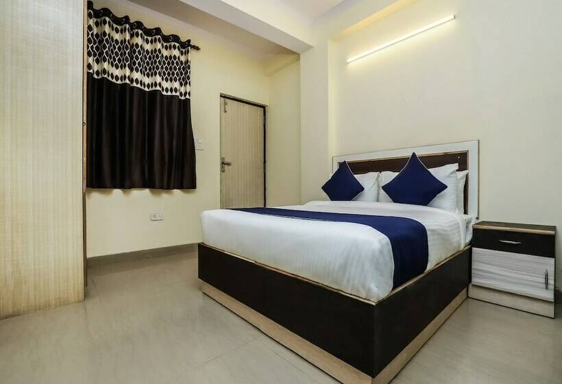 בית מלון כפרי Silverkey Executive Stays 46142  Ratiram Palace