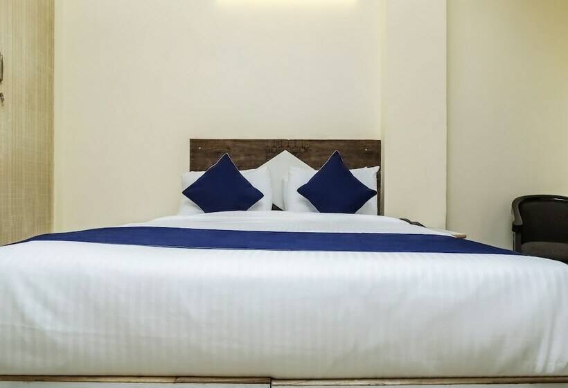 בית מלון כפרי Silverkey Executive Stays 46142  Ratiram Palace