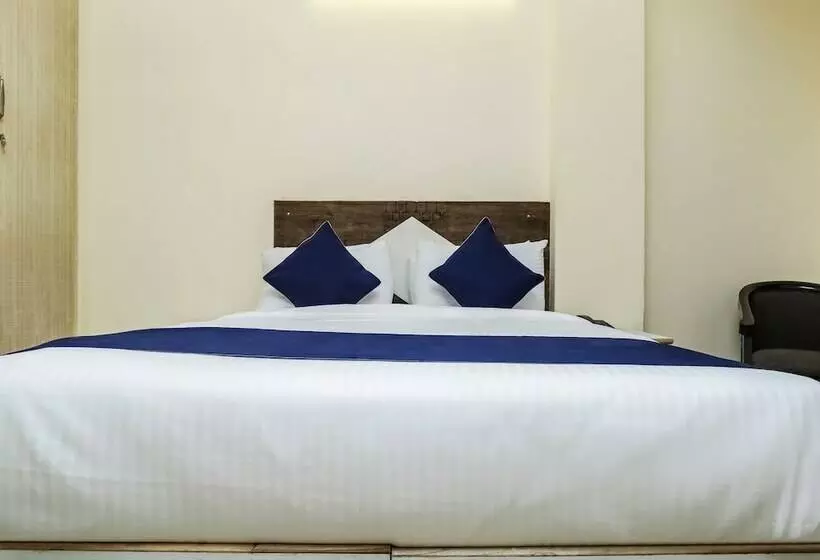 ホテル Silverkey Executive Stays 46142  Ratiram Palace