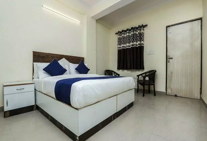 ホテル Silverkey Executive Stays 46142  Ratiram Palace