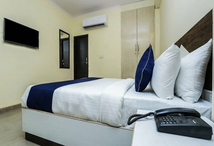 בית מלון כפרי Silverkey Executive Stays 46142  Ratiram Palace