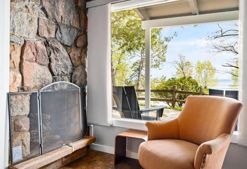 Chimney Corners Resort