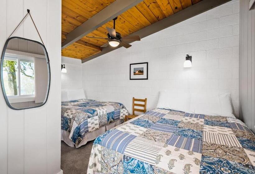 Chimney Corners Resort