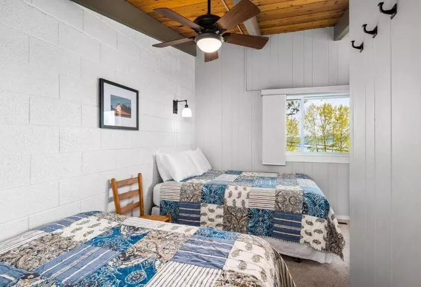 Chimney Corners Resort