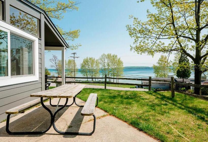 Chimney Corners Resort