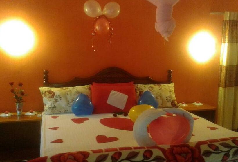 Hotel Induwara Guest