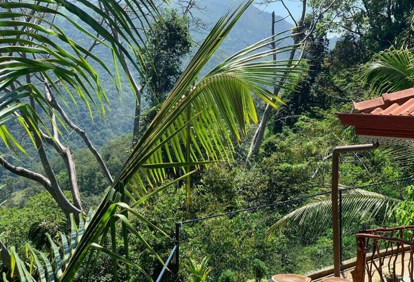 Hotel Induwara Guest