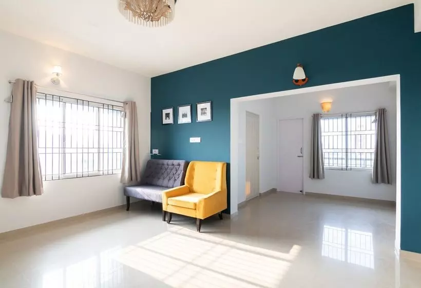 ホテル Silverkey Executive Stays 26881 Mahalakshmi Enclave