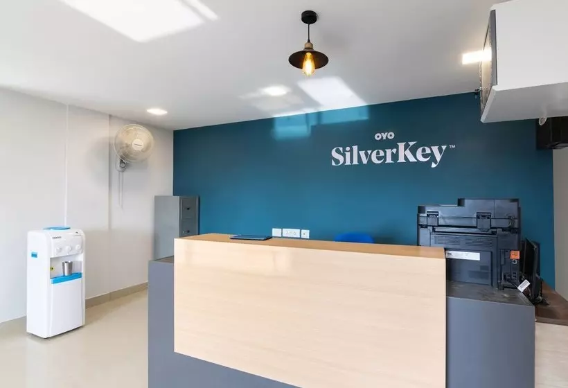 ホテル Silverkey Executive Stays 26881 Mahalakshmi Enclave