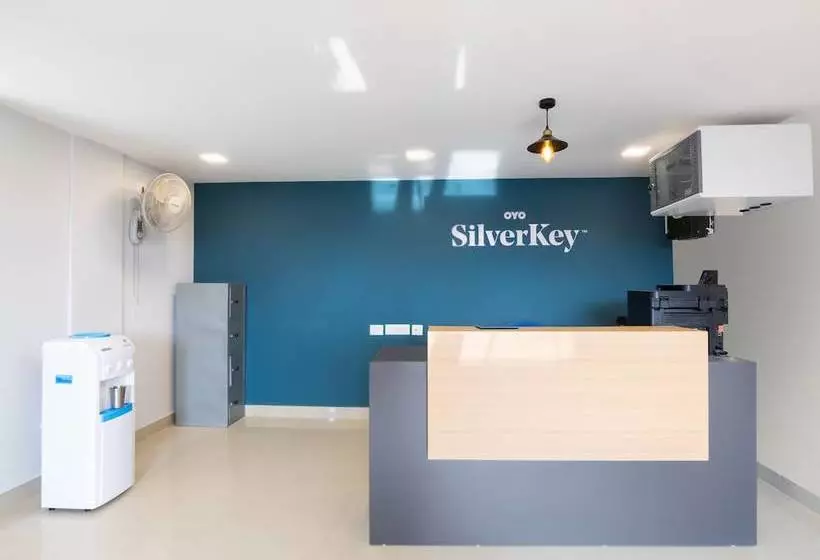 ホテル Silverkey Executive Stays 26881 Mahalakshmi Enclave