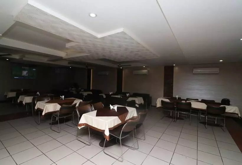 Oyo 22826 Hotel Sheltear & Resturant