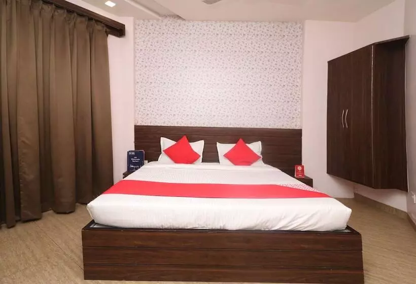 Oyo 22826 Hotel Sheltear & Resturant
